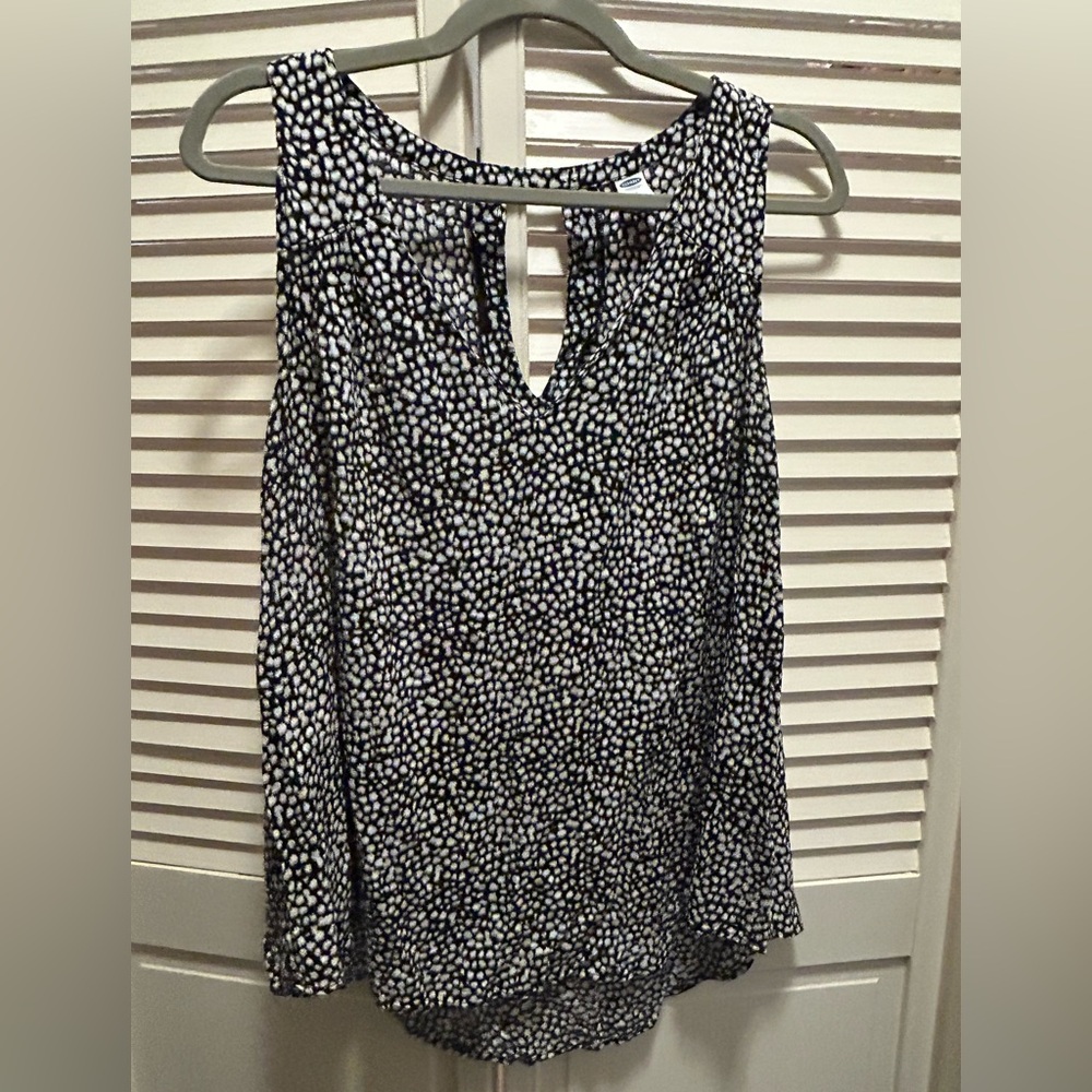 Old Navy Black and White Women's Sleeveless Blouse